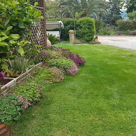 Apartman Immersa Nel Verde, Podere San Guido